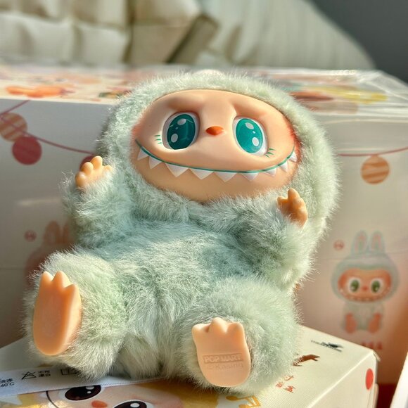 AUTHENTIC THE MONSTERS - Have a Seat Vinyl Plush Blind Box QUQU NWT - Picture 3 of 5